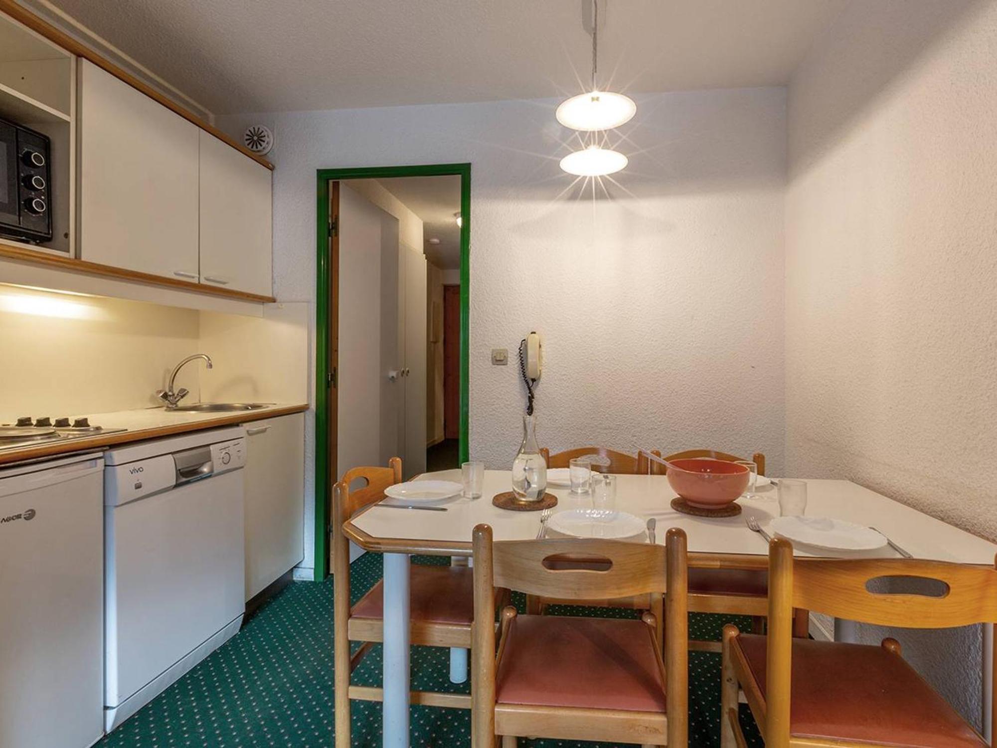 Appartement Confortable A Meribel, 6 Couchages, Balcon Expose Sud - Fr-1-355-57 Buitenkant foto